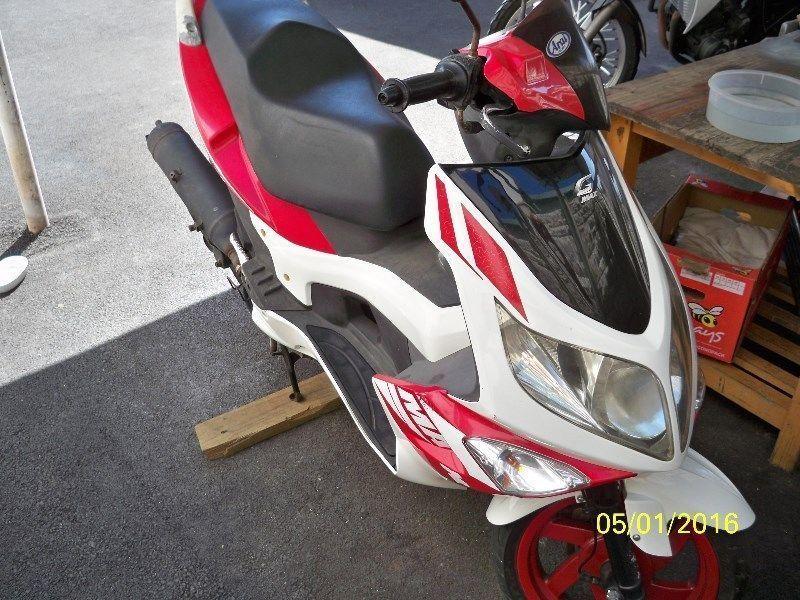 PGO 200 GMax scooter