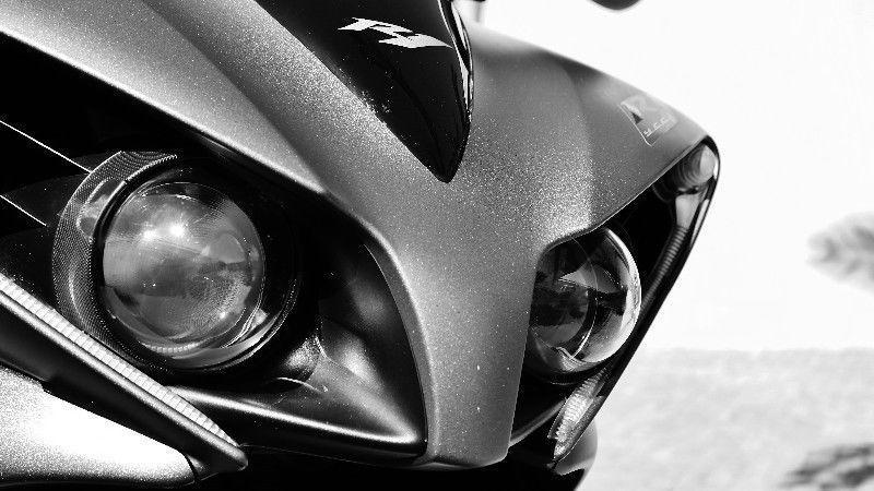 Yamaha YZF-R1