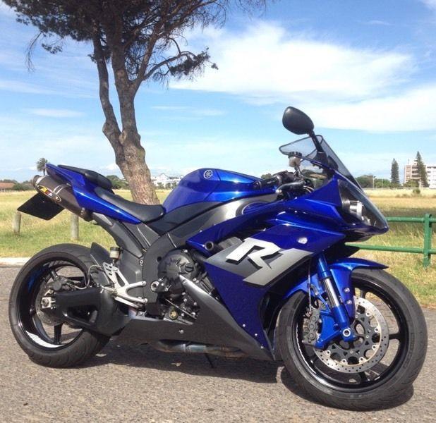 Yamaha YZF-R1, immaculate condition, tons of extras
