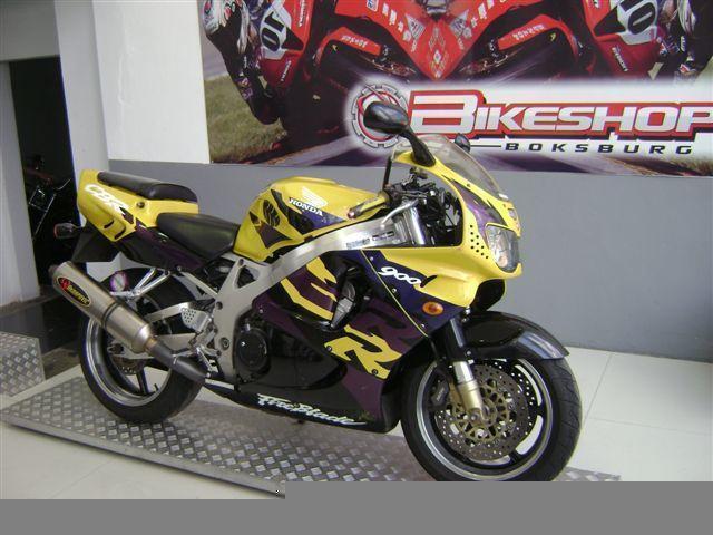 Honda CBR900RR with 45746km available now!