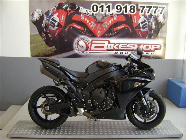 Yamaha YZF-R1 with 8055km available now!