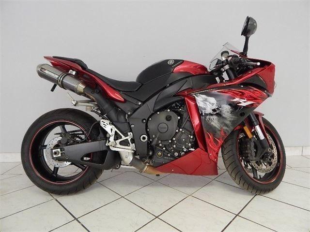 2011 Yamaha YZF R1