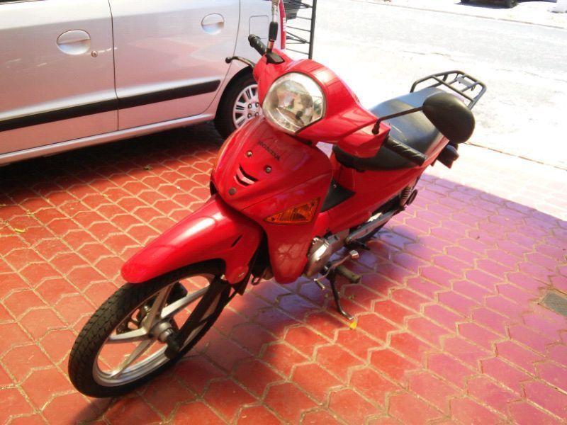 2011 honda 125cc scooter like new