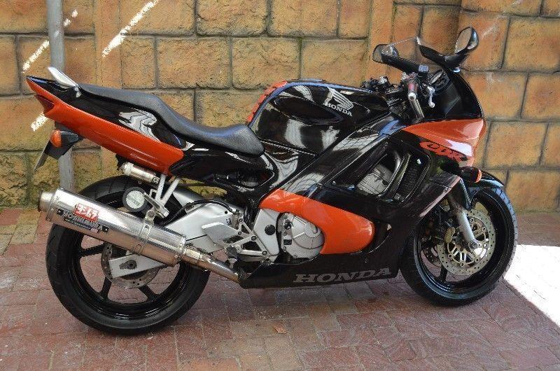1999 Honda CBR 600 F3 for R30000 not neg