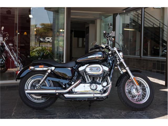 2015 Harley Davidson 1200 Custom with 2000km available now!
