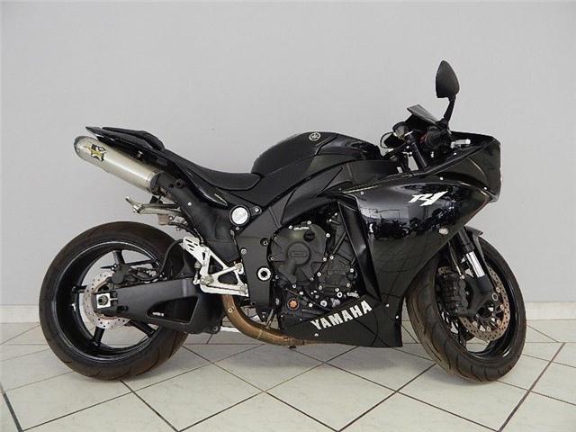 Yamaha YZF R1