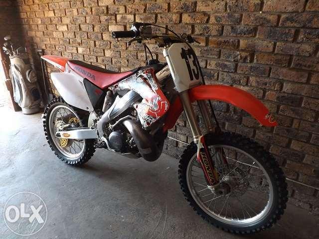 2005 Honda CR250r 2 stroke in Excellent condition