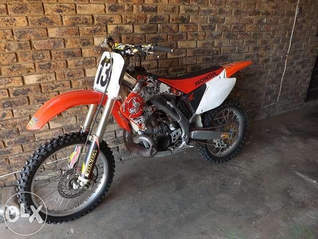 2005 Honda CR250r 2 stroke in Excellent condition