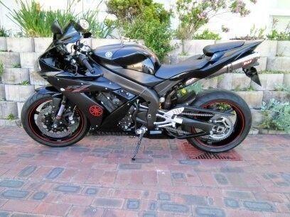 2006 Yamaha YZF-R1 R63,999