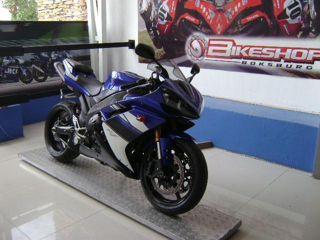Yamaha YZF-R1 with 9412km available now!