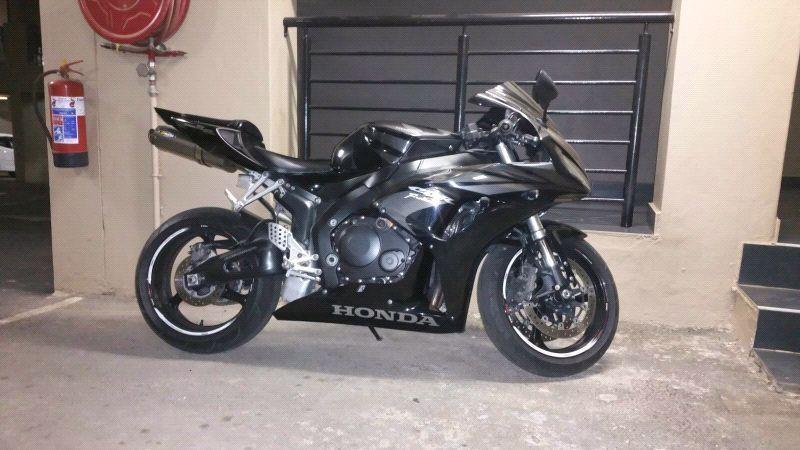 2007 cbr 1000