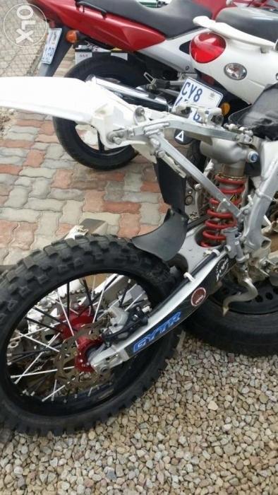 Yz 450 f stripping for spares