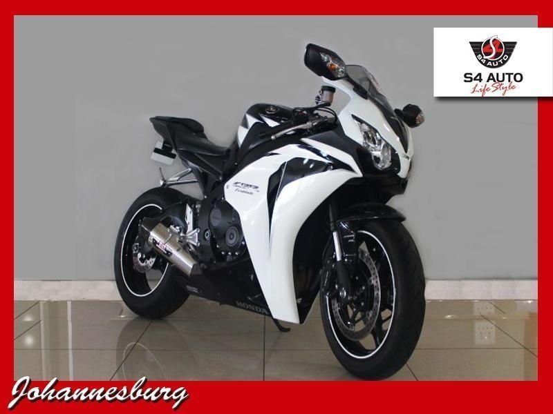 2010 HONDA Cbr 1000rr