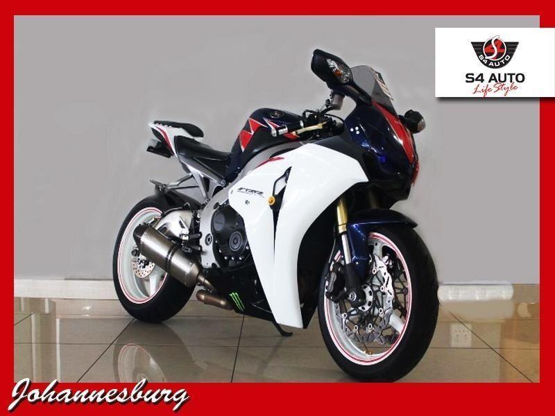 2011 HONDA Cbr 1000rr