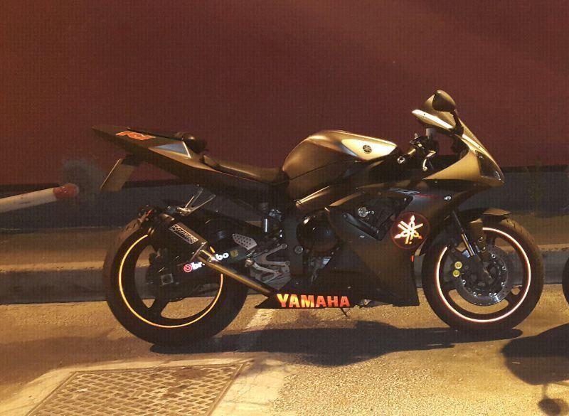 Yamaha yzf-r1