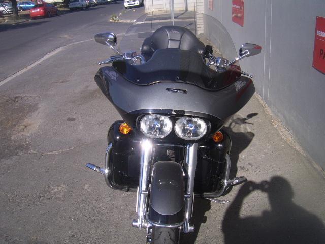 2011 HARLEY DAVIDSON CVO ROAD GLIDE ULTRA LIKE NEW!!!