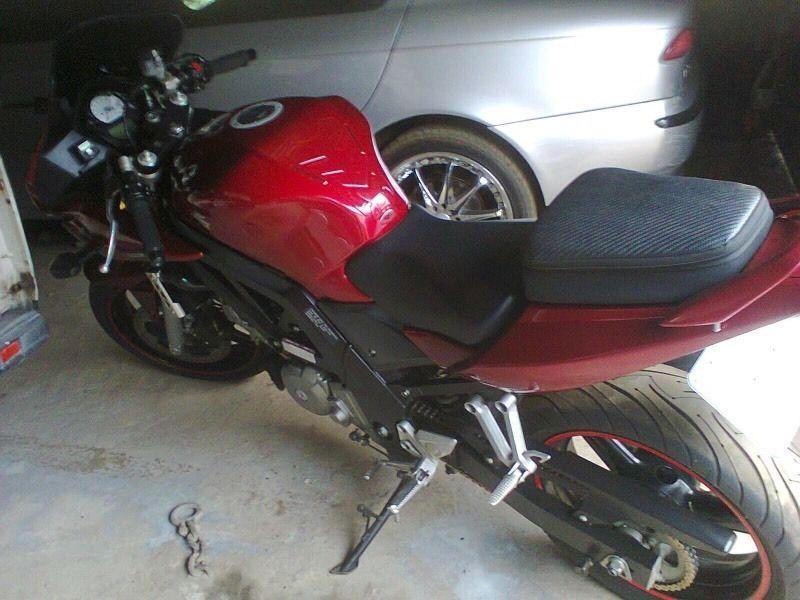 2007 Suzuki V 650 cc motorcycle Slightly neg Mint cond