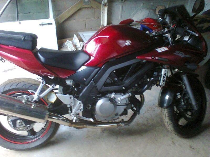 2007 Suzuki V 650 cc motorcycle Slightly neg Mint cond