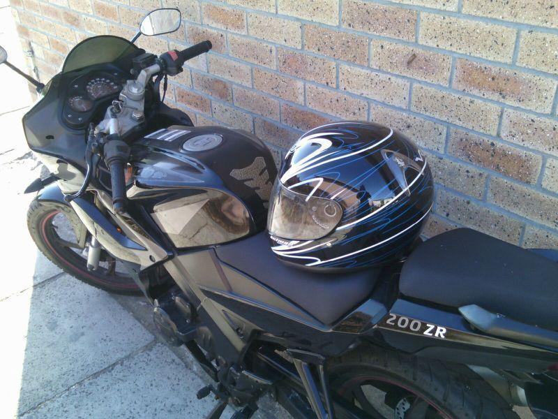 Gomoto 200zr sport motorcycle