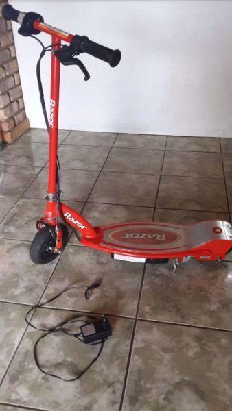 Razor electric scooter for sale Cell: 0812811666