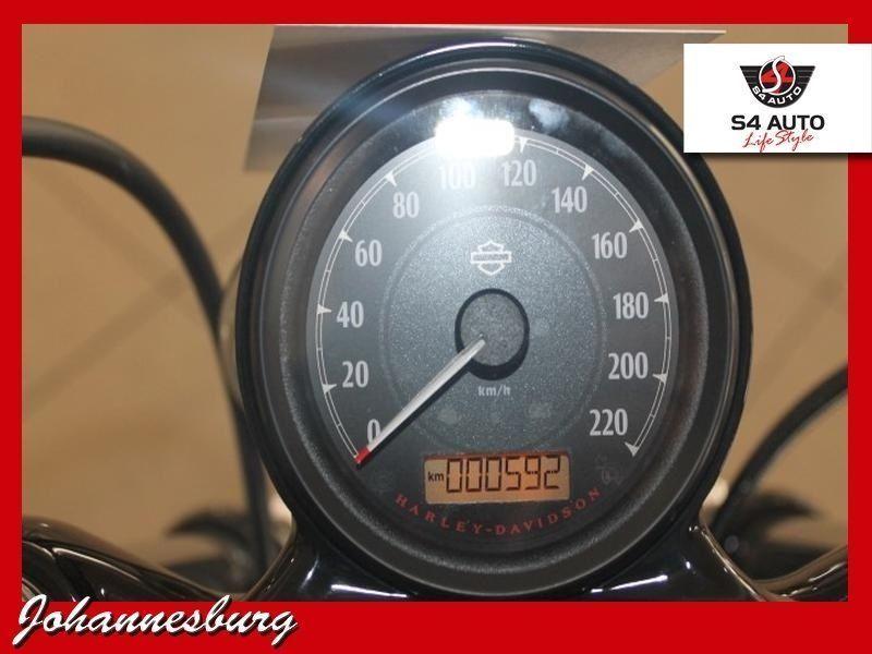 2015 Harley Davidson Sportster 1200 Custom