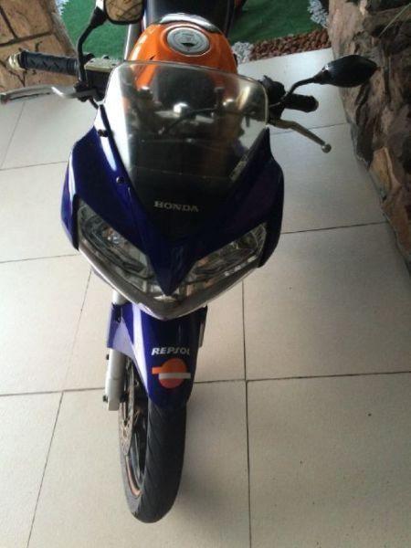 Honda Repsol CBR 125R R15 000 NEG
