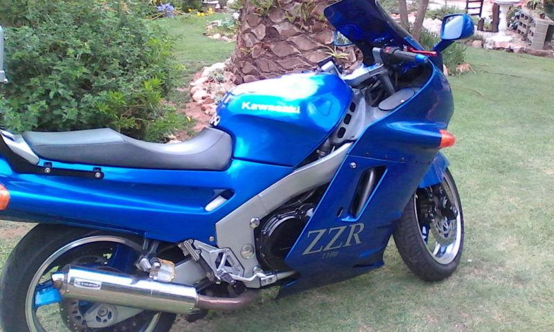 1990 Kawasaki ZZR 1100 well looked after bike for sale