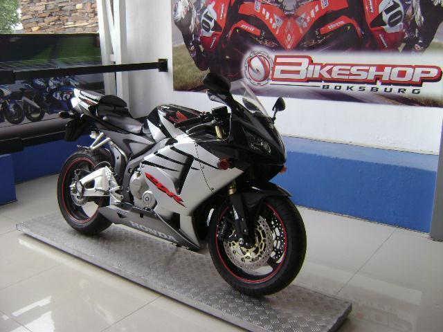 Honda CBR600RR with 13755km available now!