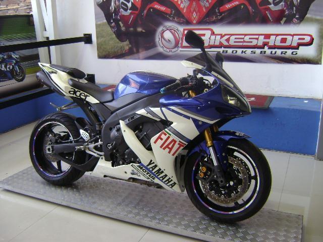 Yamaha YZF-R1 with 27897km available now!