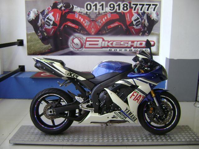 Yamaha YZF-R1 with 27897km available now!