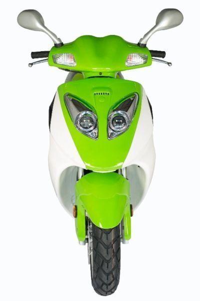 2016 ZIPPER SCOOTER now Available on finance ( from R 38 per day )