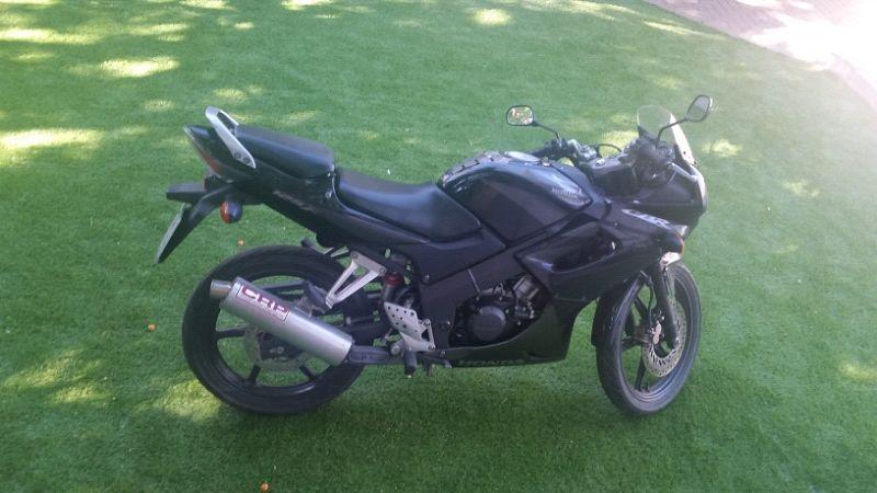 Honda cbr 125r