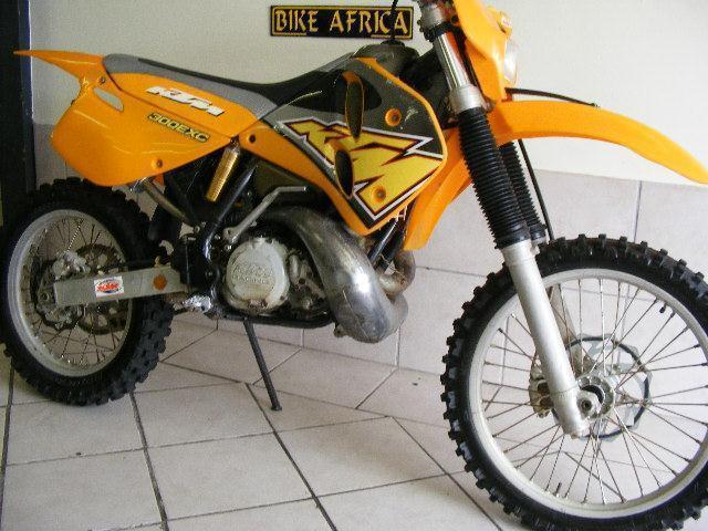 1998 KTM EXC 300 @ BIKE AFRICA