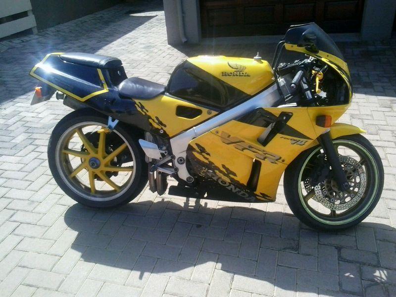 Vfr 400 nc 30 to swop or sell