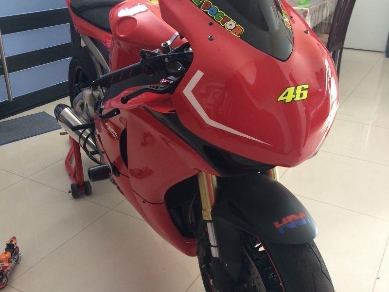 Honda cbr1000rr trackbike