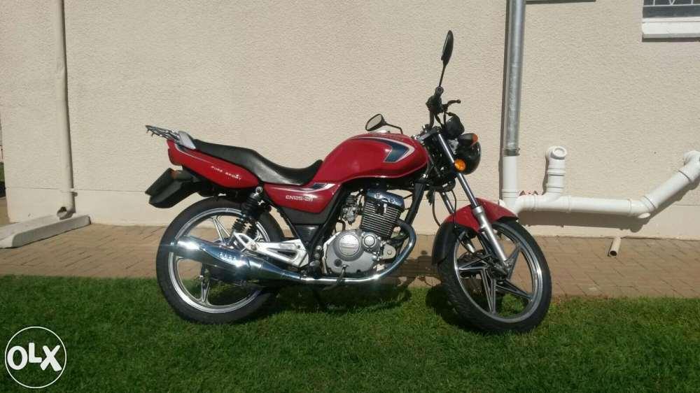 Suzuki, EN125-2A motorcycle in good condition for sale