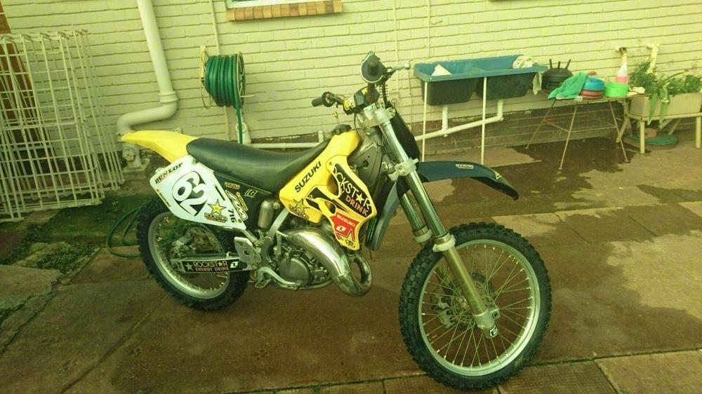 Suzuki RM 125 2 stroke