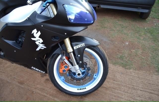 Yamaha 1999 YZF R1