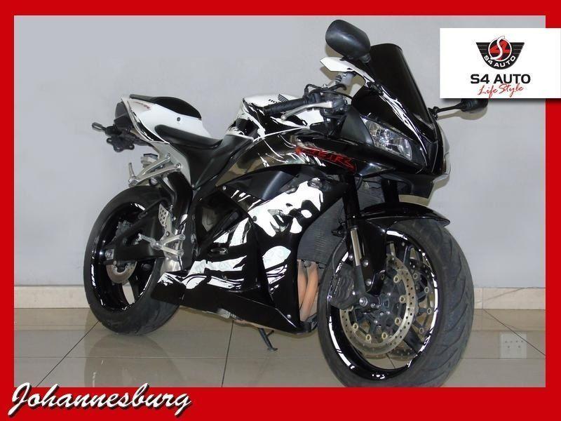 2010 HONDA Cbr 600 Rr
