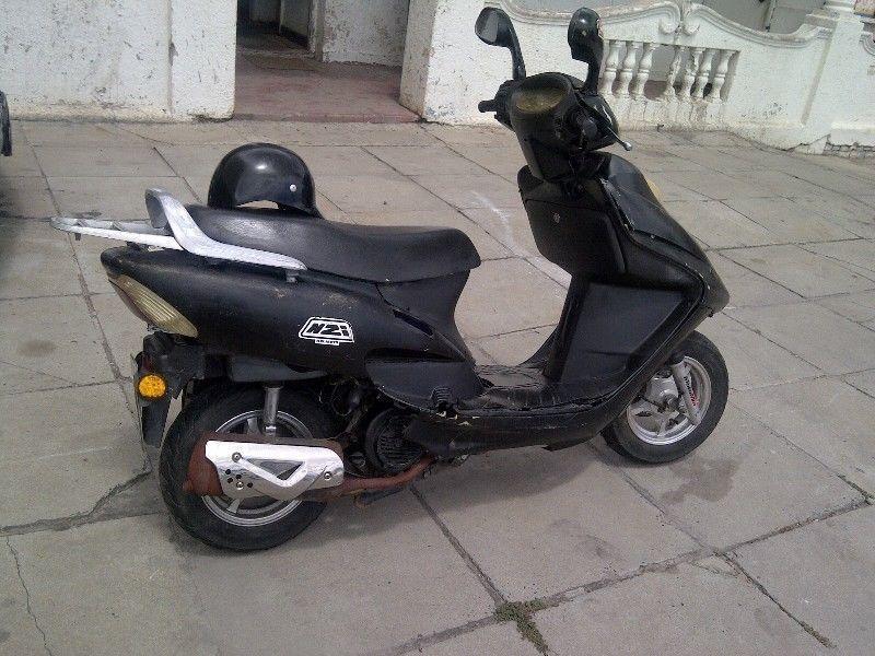 scooter with spare engine R4000