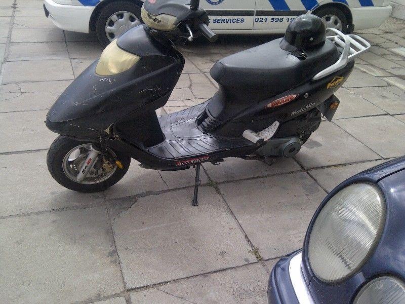 scooter with spare engine R4000