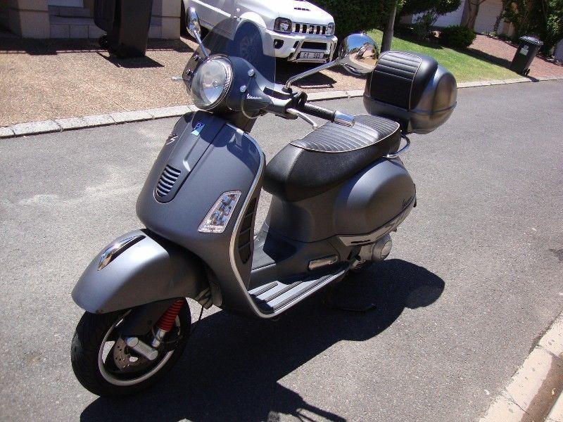 2011 Vespa GTS 300ie Super Sport - Immaculate - Only 25,000 Kms - Lots of Extras !!!!!!!!!!!!!!!