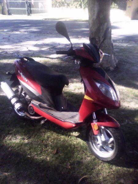 Moto Mia scooter as good as new !