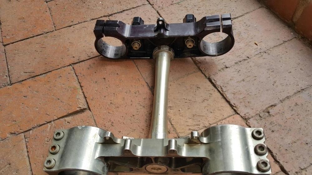 2005 yamaha yz250f renthal triple clamps