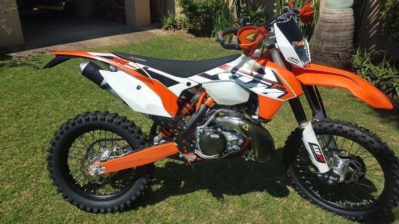 KTM 300 XC-W with only 8hrs