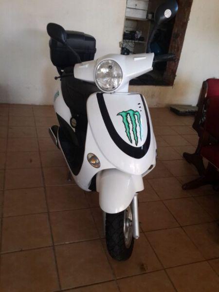 Gomoto Citti I Scooter. 125 cc