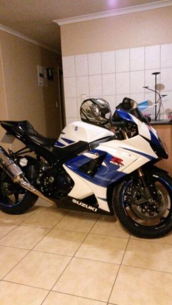 Suzuki gsxr k7 1000cc