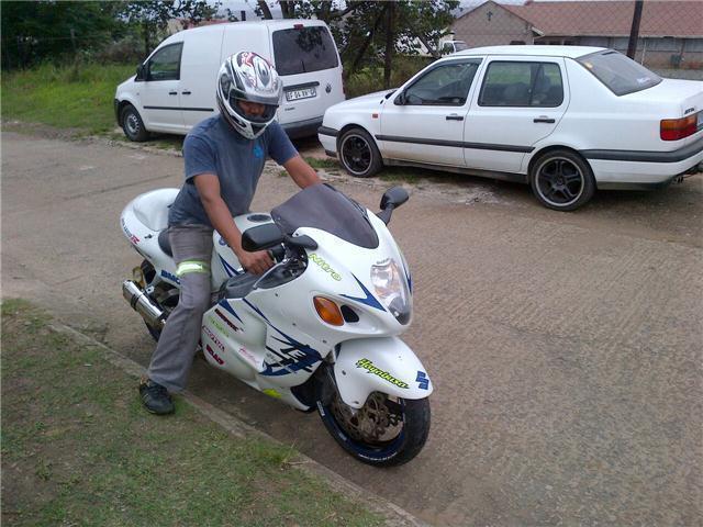 SUZUKI HAYABUSA 1300 R64 999@ BIKES SALES/CLIVES BIKES