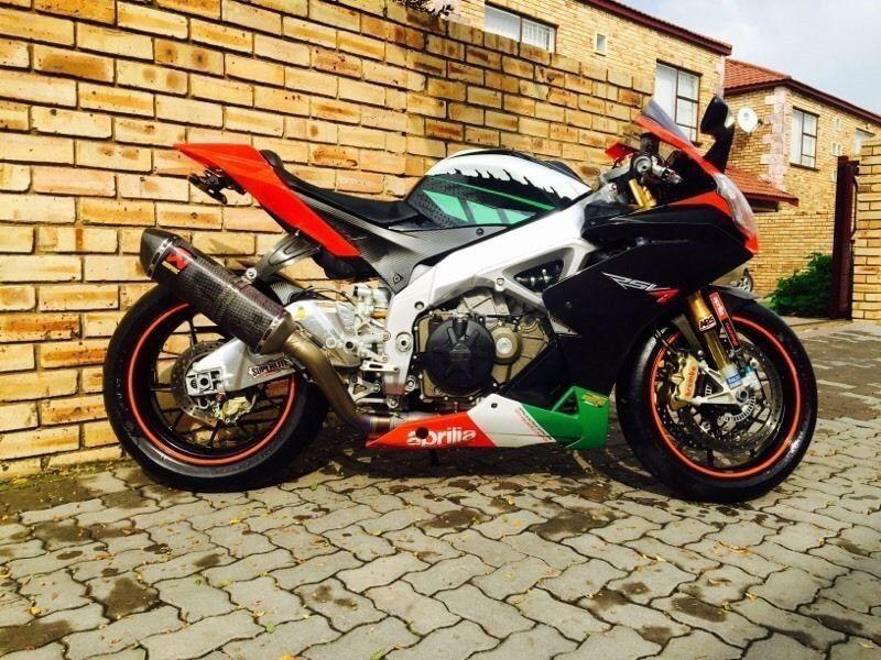 2011 Aprilia RSV 1000R Factory good condition with extras