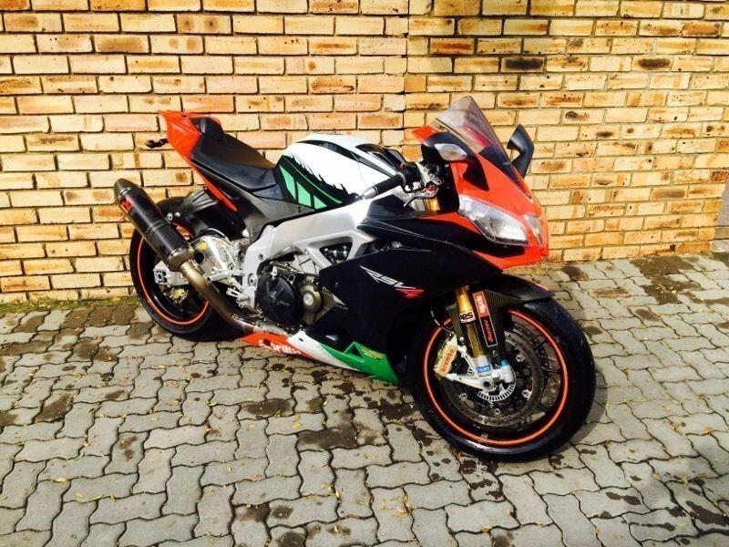 2011 Aprilia RSV 1000R Factory good condition with extras